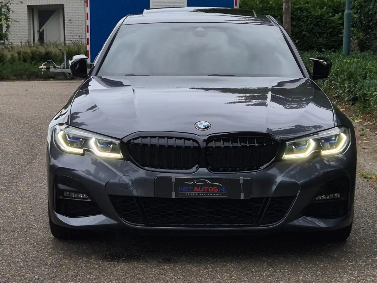 G20 330i M Edition Plus GARANTIE Android CarPlay Pano M Stoel HUD Camera NAP 1e EIG Laser Spoiler M Remmen