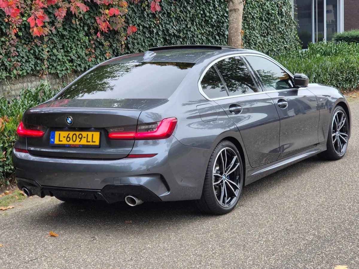 G20 330i M Edition Plus GARANTIE Android CarPlay Pano M Stoel HUD Camera NAP 1e EIG Laser Spoiler M Remmen