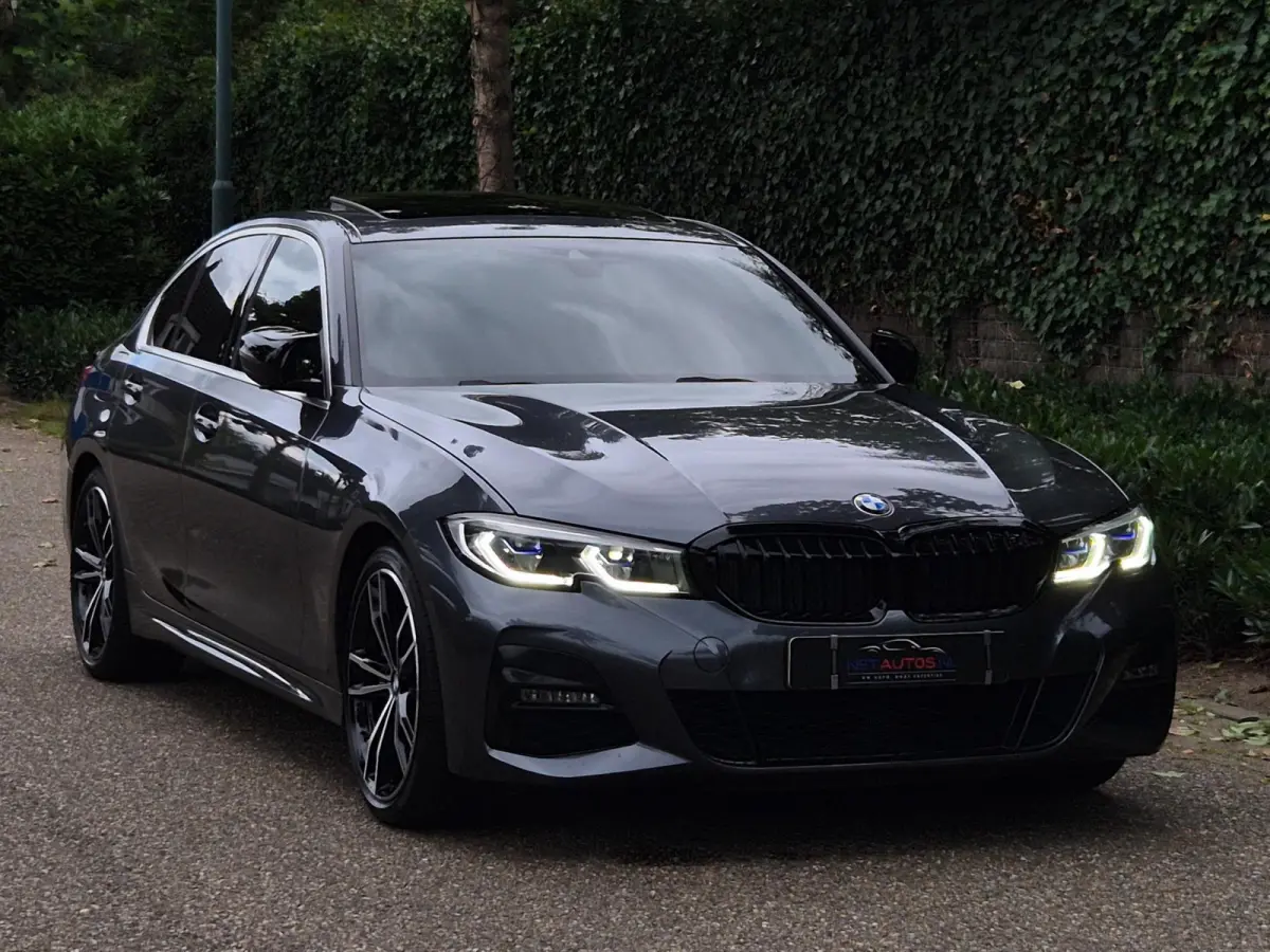 G20 330i M Edition Plus GARANTIE Android CarPlay Pano M Stoel HUD Camera NAP 1e EIG Laser Spoiler M Remmen