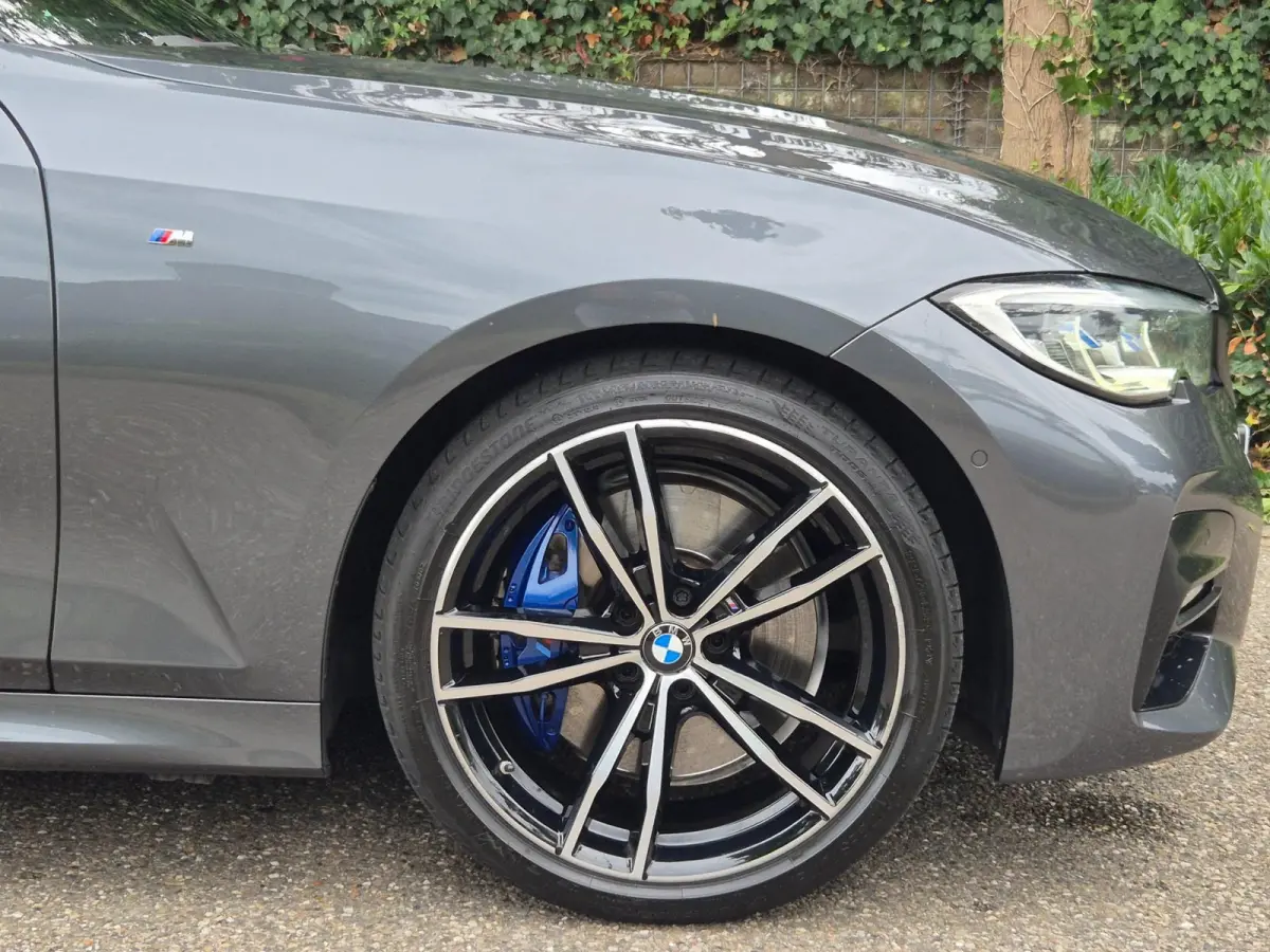 G20 330i M Edition Plus GARANTIE Android CarPlay Pano M Stoel HUD Camera NAP 1e EIG Laser Spoiler M Remmen