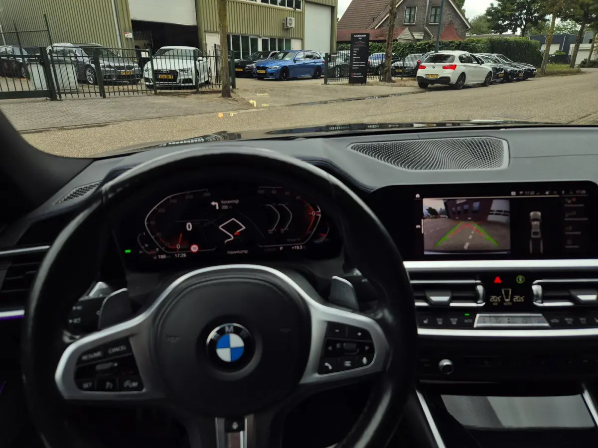 G20 330i M Edition Plus GARANTIE Android CarPlay Pano M Stoel HUD Camera NAP 1e EIG Laser Spoiler M Remmen