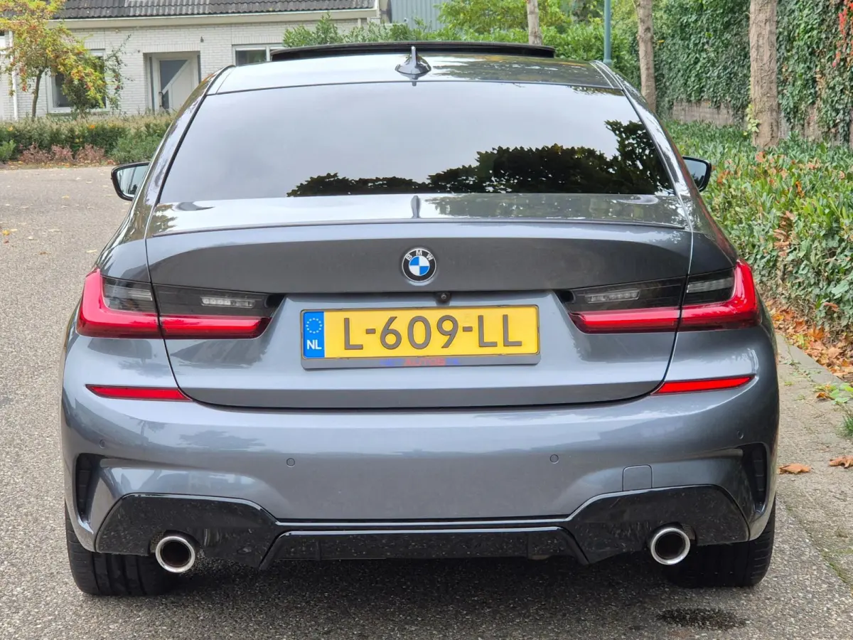 G20 330i M Edition Plus GARANTIE Android CarPlay Pano M Stoel HUD Camera NAP 1e EIG Laser Spoiler M Remmen