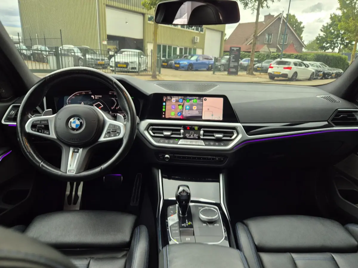 G20 330i M Edition Plus GARANTIE Android CarPlay Pano M Stoel HUD Camera NAP 1e EIG Laser Spoiler M Remmen