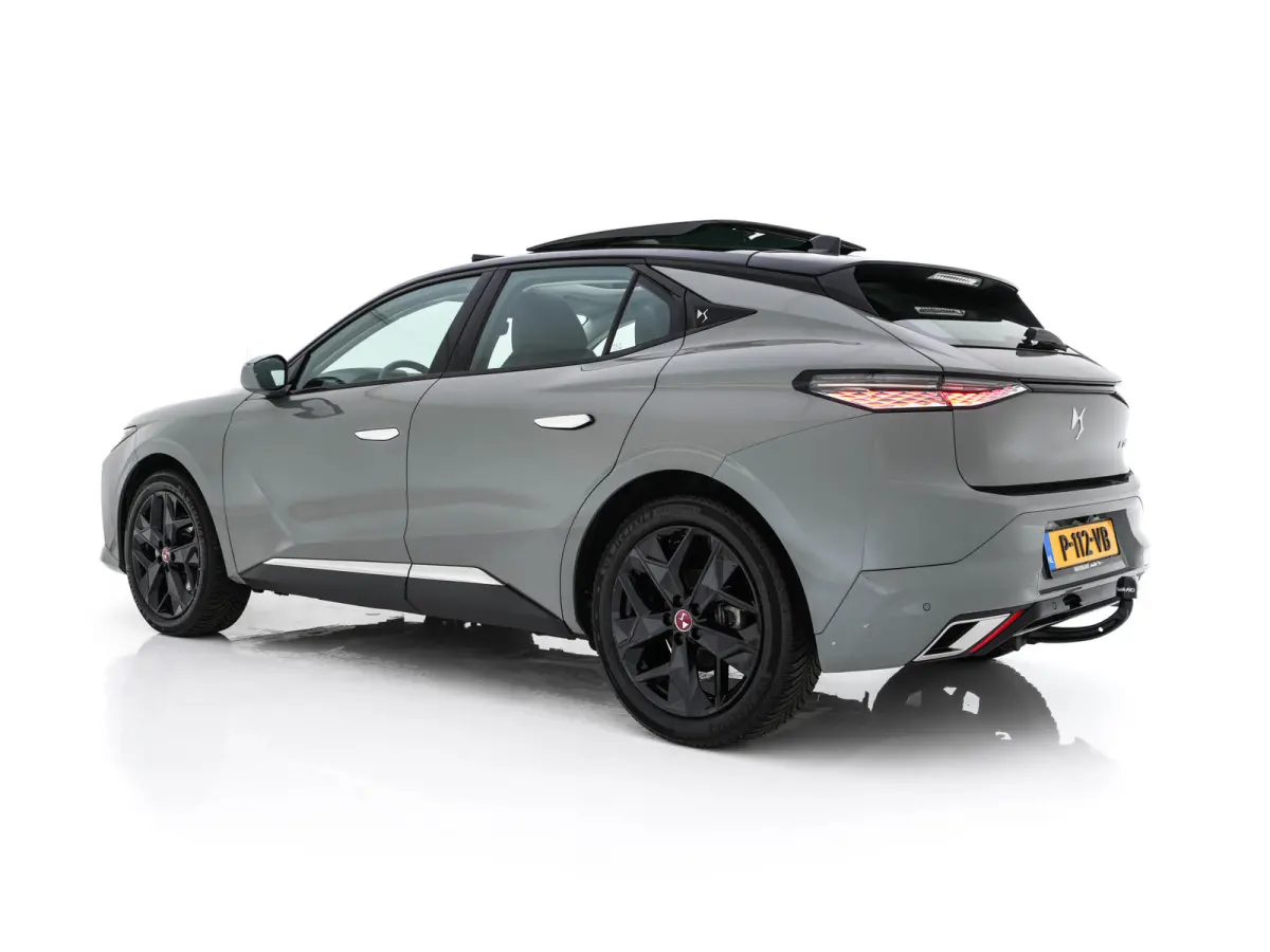 1.6 Performance-Line+ PureTech (INCL-BTW) Aut. *PANO | LEATHER-MICROFIBRE | FULL-LED | HEATED-SPORTSEATS | DIGI-COCKPIT | KEYLESS | CAMERA | LANE-ASSIST | CARPLAY | ECC | SHIFTPADDLES | PDC 