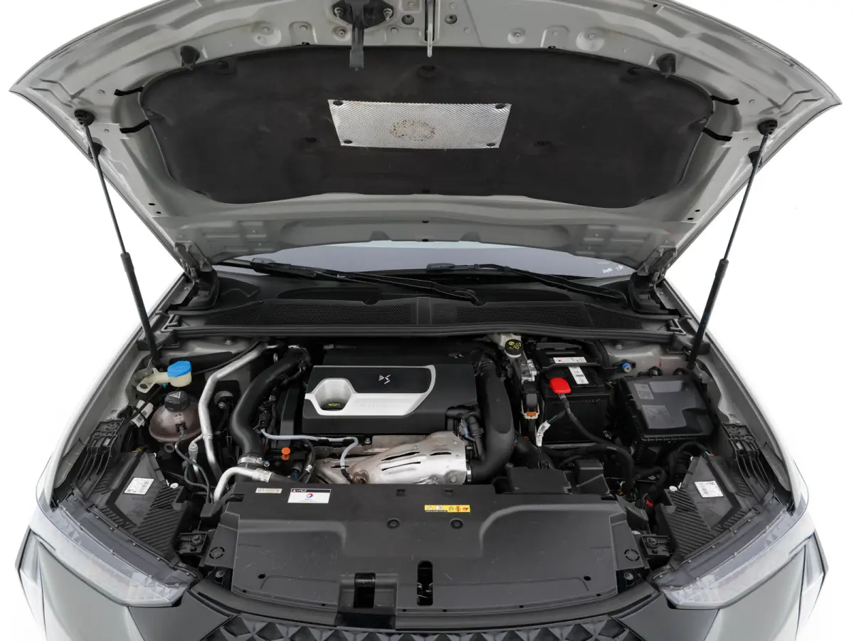 1.6 Performance-Line+ PureTech (INCL-BTW) Aut. *PANO | LEATHER-MICROFIBRE | FULL-LED | HEATED-SPORTSEATS | DIGI-COCKPIT | KEYLESS | CAMERA | LANE-ASSIST | CARPLAY | ECC | SHIFTPADDLES | PDC 