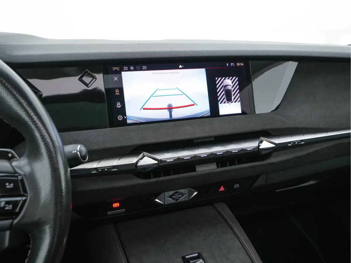 1.6 Performance-Line+ PureTech (INCL-BTW) Aut. *PANO | LEATHER-MICROFIBRE | FULL-LED | HEATED-SPORTSEATS | DIGI-COCKPIT | KEYLESS | CAMERA | LANE-ASSIST | CARPLAY | ECC | SHIFTPADDLES | PDC 