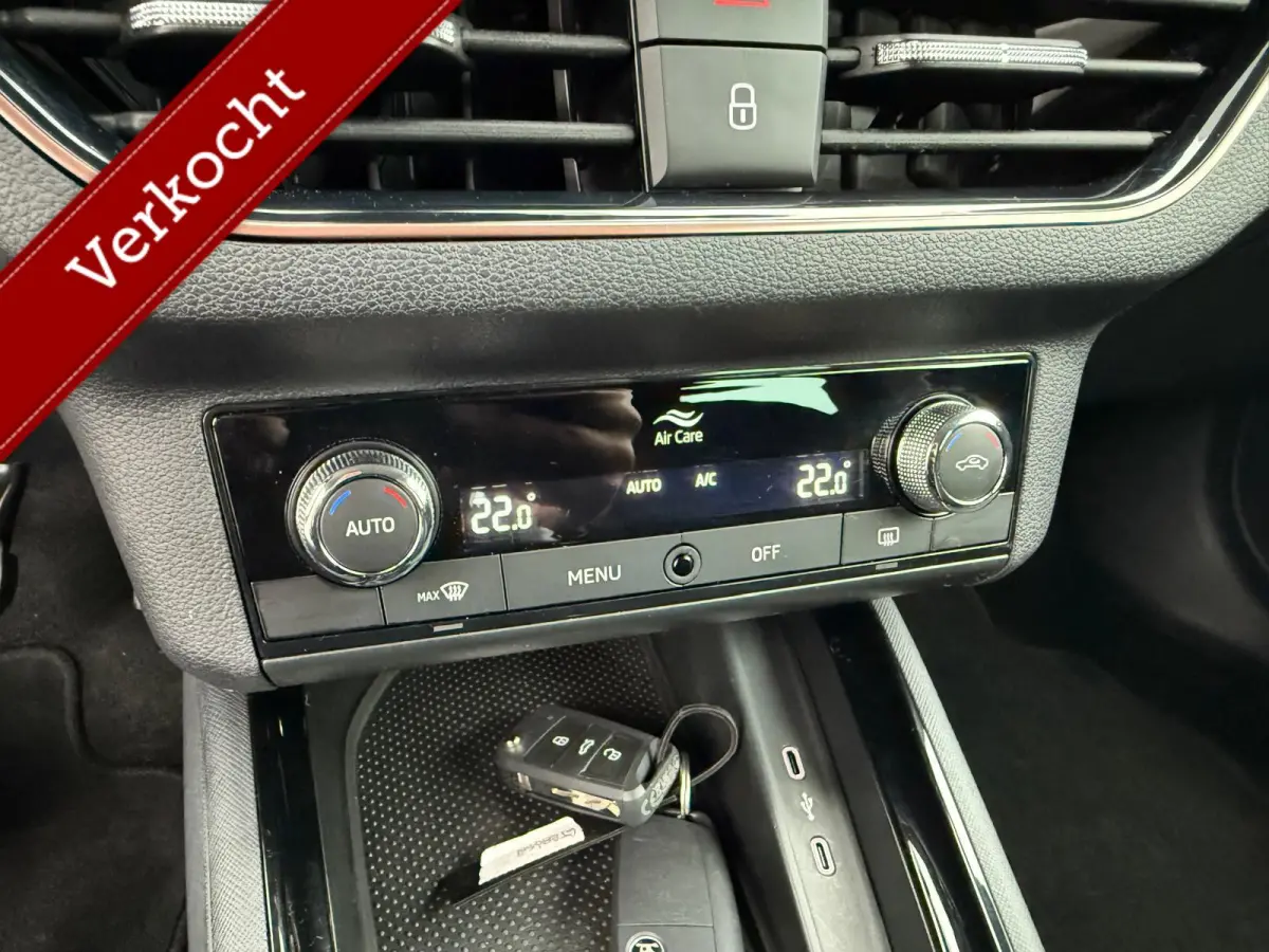 1.0 TSI Selection/ full led/ camera/ nieuwstaat!