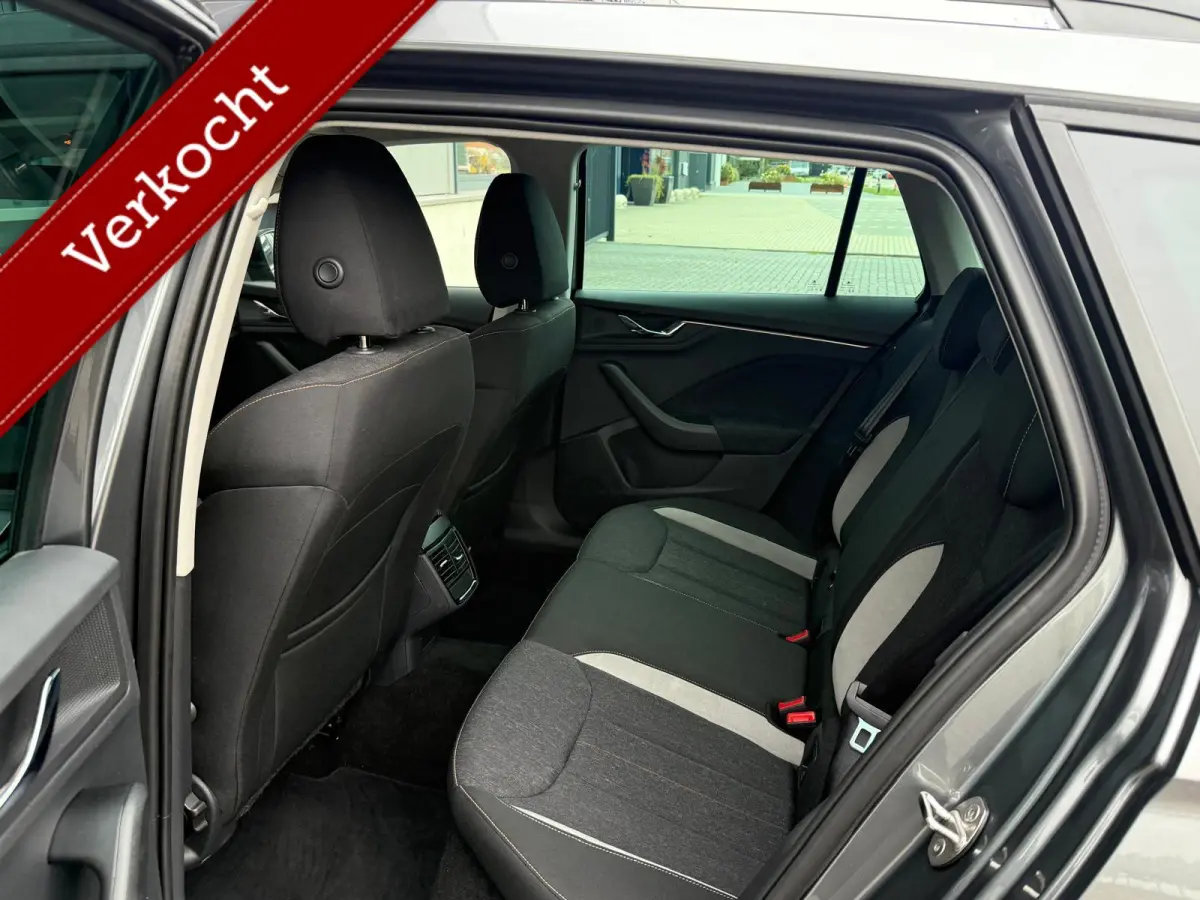 1.0 TSI Selection/ full led/ camera/ nieuwstaat!