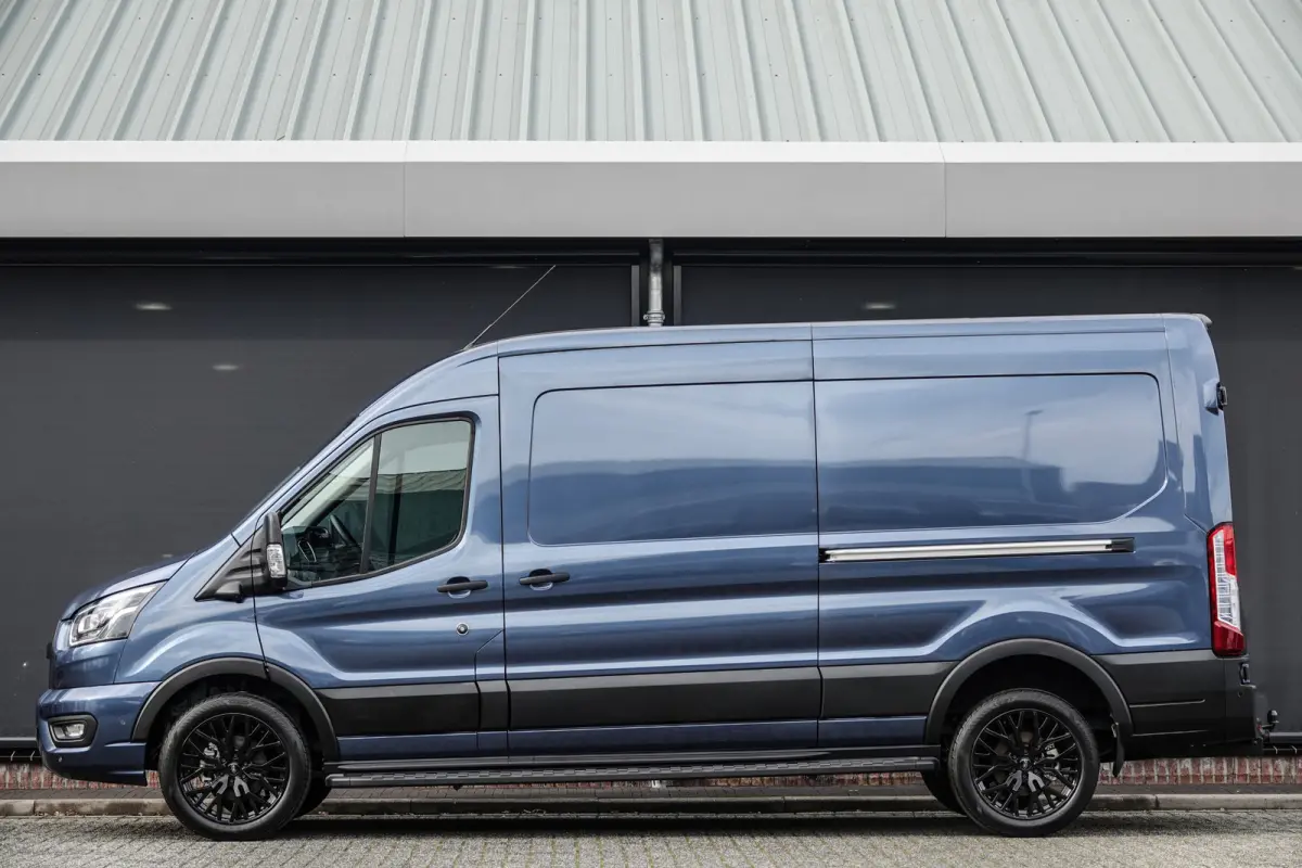 L3H2 | 2.0Tdci 165Pk | 3.500Kg trekgewicht | 350 | Raptor Edition | 2x Schuifdeur | Nieuw Model | Chrome Blue