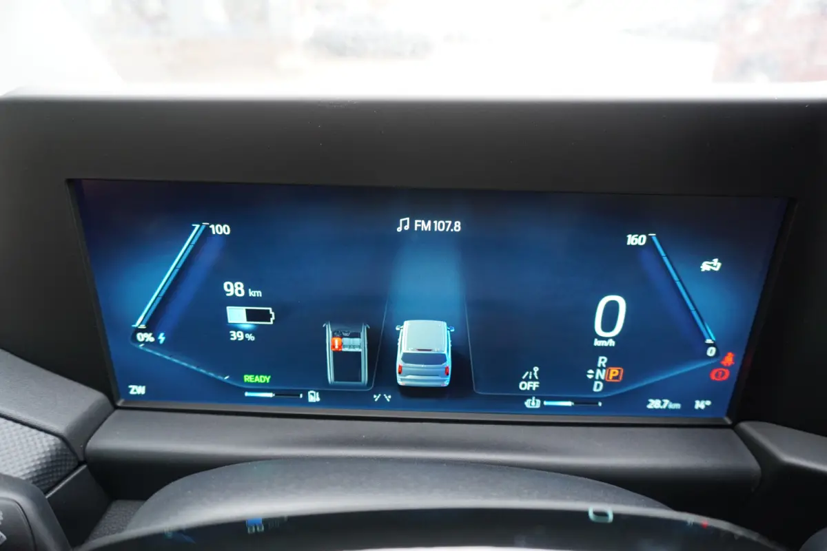 Cust. 340 L2H1 136PK Trend 65 kWh Elektrisch Nr. V046 | Airco | Cruise | Apple CP-Android | Camera