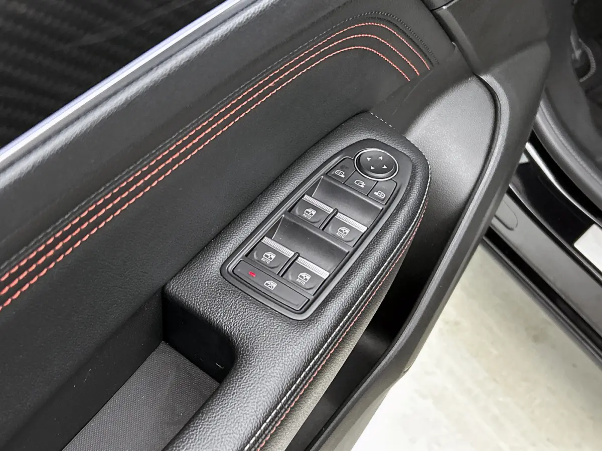 E-Tech Hybrid 145PK R.S. Line RS | CAMERA | ADAPTIVE CRUISE | STOELVERWARMING