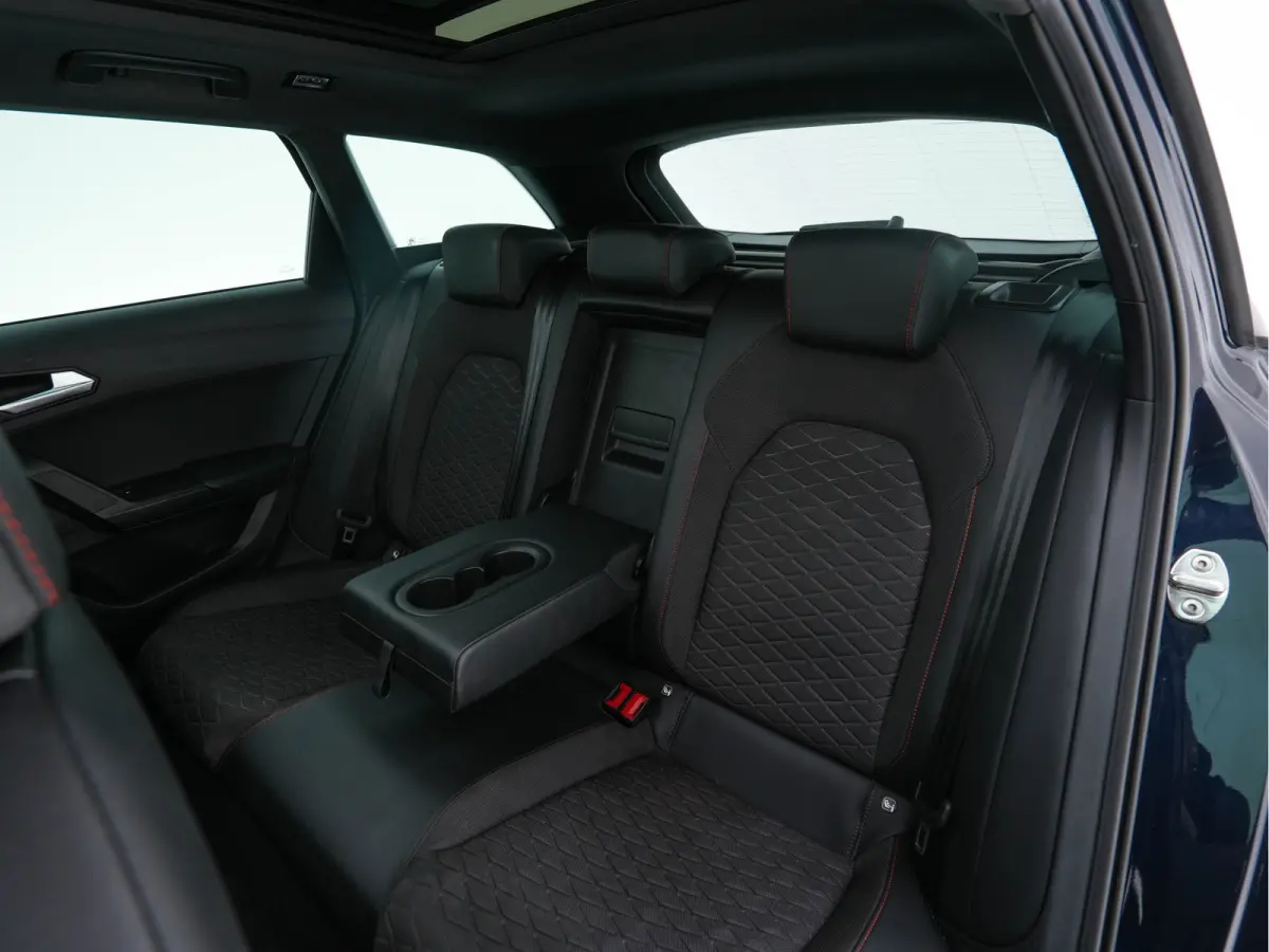 2.0 TDI FR Business Intense (INCL-BTW) Aut.  *PANO | FULL-LED | ADAPTIVE-CRUISE | DIGI-COCKPIT | NAVI-FULLMAP | LEATHER-MICROFIBRE | CARPLAY | KEYLESS | SHIFT-PADDLES | SPORT-SEATS | AMBIENT
