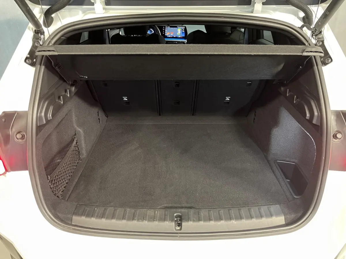 sDrive18i M Sport Shadow Line 18"/Sportstoelen/Adaptieve cruise/Keyless/Stoelverwarming/Camera/Elektrisch klep