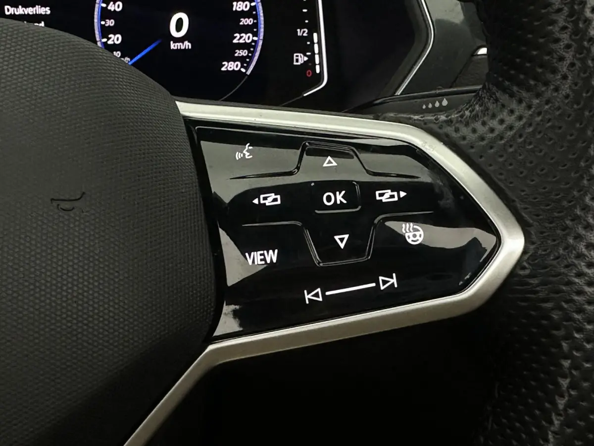 1.5 TSI R-Line 7-PERSOONS 7P IQ HEADUP PANORAMA 3X R