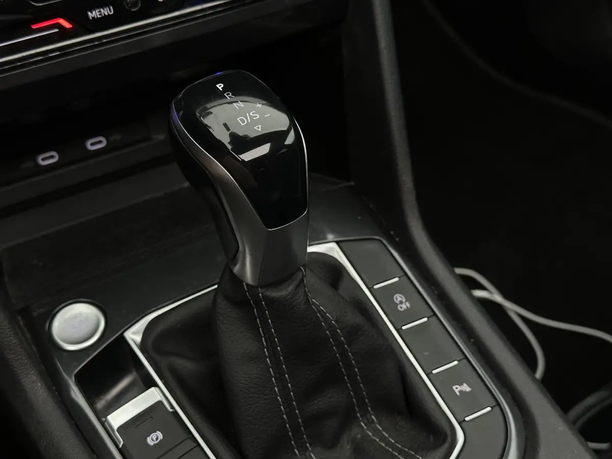 1.5 TSI R-Line 7-PERSOONS 7P IQ HEADUP PANORAMA 3X R