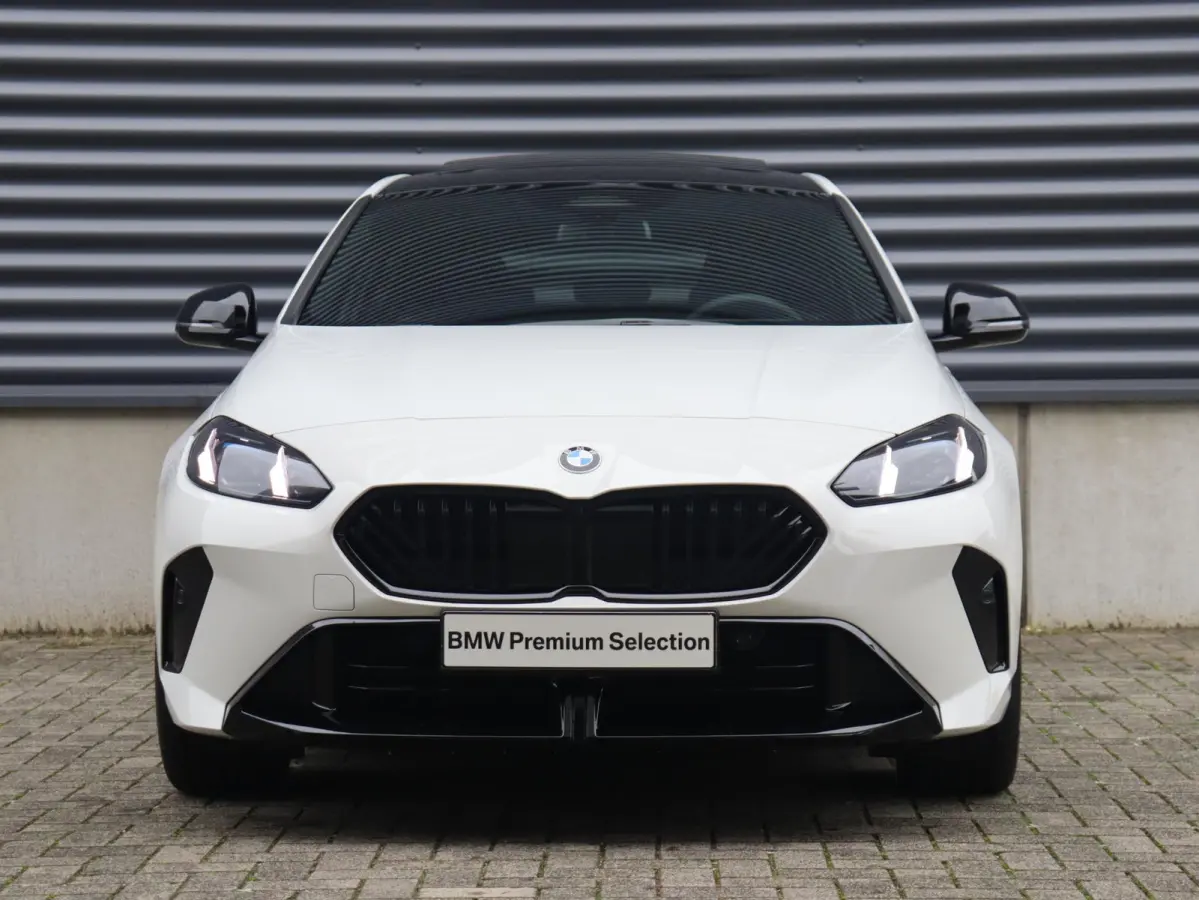 5-deurs 120 | M Sportpakket Pro | Panodak | Harman Kardon | Getint Glas | Comfort Access | Driving Assistant Plus | Elektr. Achterklep | 19'' LMV