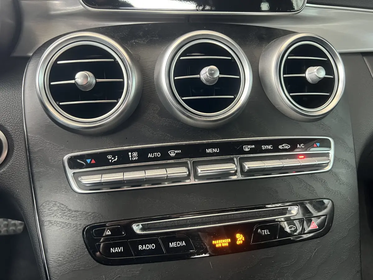 180 Premium Plus AMG | AUTOMAAT | LEDER | CAMERA | NAVI | CRUISE CONTROL | CLIMATE CONTROL | PDC V+A | LMV 18'' | LED | BLUETOOTH