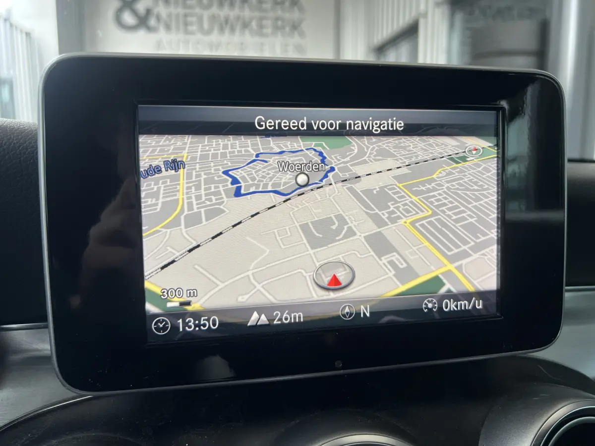 180 Premium Plus AMG | AUTOMAAT | LEDER | CAMERA | NAVI | CRUISE CONTROL | CLIMATE CONTROL | PDC V+A | LMV 18'' | LED | BLUETOOTH