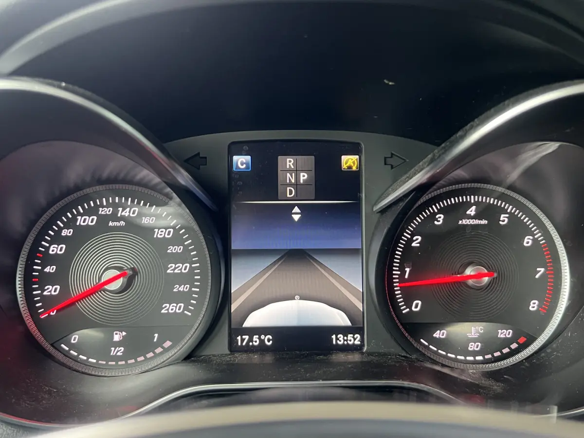 180 Premium Plus AMG | AUTOMAAT | LEDER | CAMERA | NAVI | CRUISE CONTROL | CLIMATE CONTROL | PDC V+A | LMV 18'' | LED | BLUETOOTH