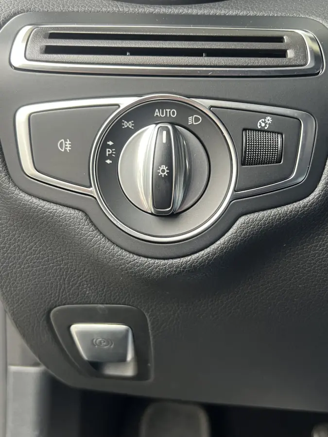 180 Premium Plus AMG | AUTOMAAT | LEDER | CAMERA | NAVI | CRUISE CONTROL | CLIMATE CONTROL | PDC V+A | LMV 18'' | LED | BLUETOOTH