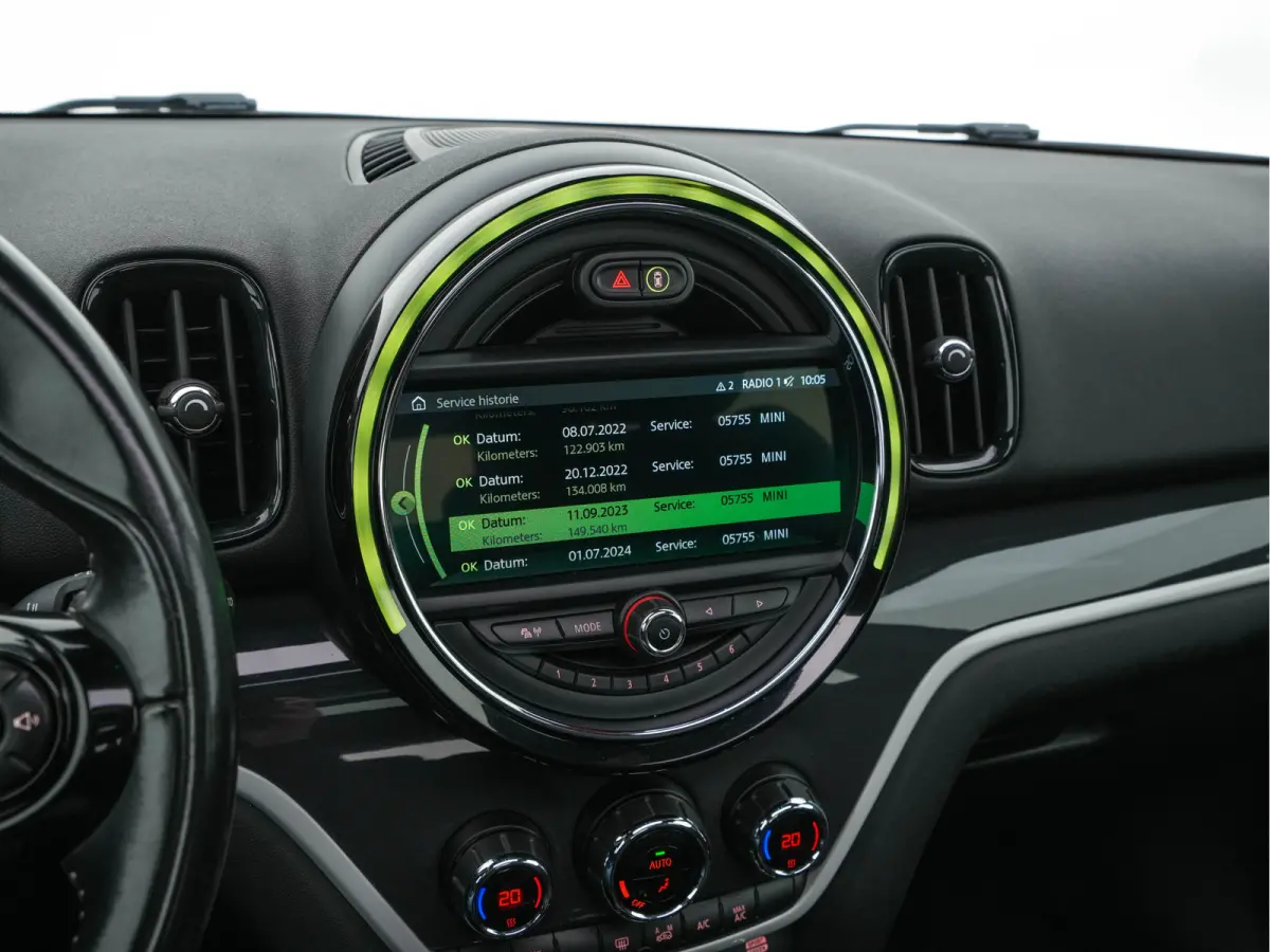 Mini 2.0 Cooper ALL4 Chili Plug-In (INCL-BTW) Aut. *PANO | LEATHER-FABRIC | FULL-LED | SPORT-SEATS | KEYLESS | NAVI-FULLMAP | ECC | AMBIENT-LIGHT | PDC | CRUISE | 18''ALU*
