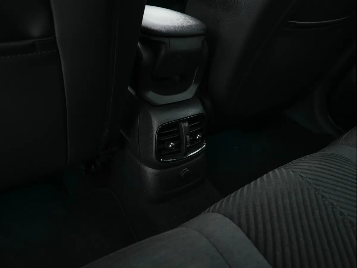 Mini 2.0 Cooper ALL4 Chili Plug-In (INCL-BTW) Aut. *PANO | LEATHER-FABRIC | FULL-LED | SPORT-SEATS | KEYLESS | NAVI-FULLMAP | ECC | AMBIENT-LIGHT | PDC | CRUISE | 18''ALU*
