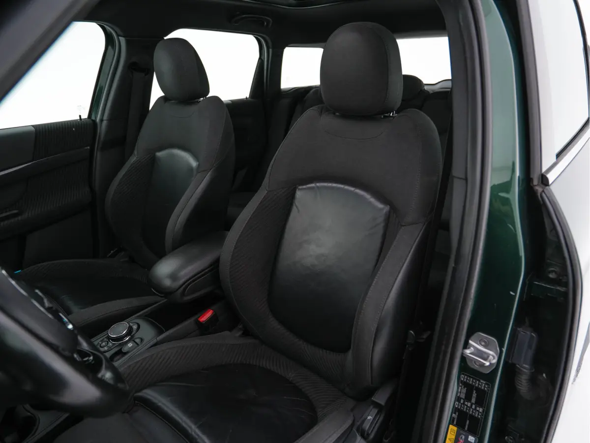 Mini 2.0 Cooper ALL4 Chili Plug-In (INCL-BTW) Aut. *PANO | LEATHER-FABRIC | FULL-LED | SPORT-SEATS | KEYLESS | NAVI-FULLMAP | ECC | AMBIENT-LIGHT | PDC | CRUISE | 18''ALU*