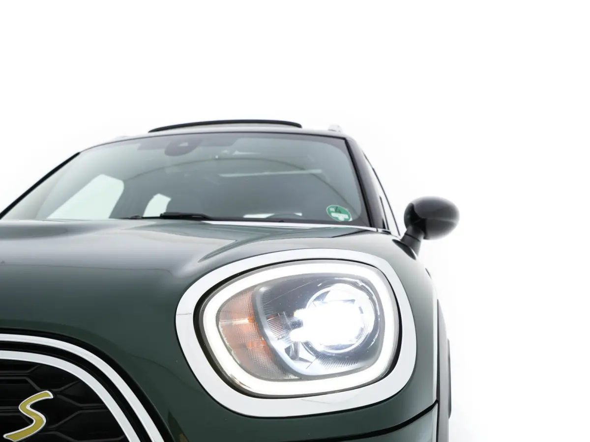 Mini 2.0 Cooper ALL4 Chili Plug-In (INCL-BTW) Aut. *PANO | LEATHER-FABRIC | FULL-LED | SPORT-SEATS | KEYLESS | NAVI-FULLMAP | ECC | AMBIENT-LIGHT | PDC | CRUISE | 18''ALU*