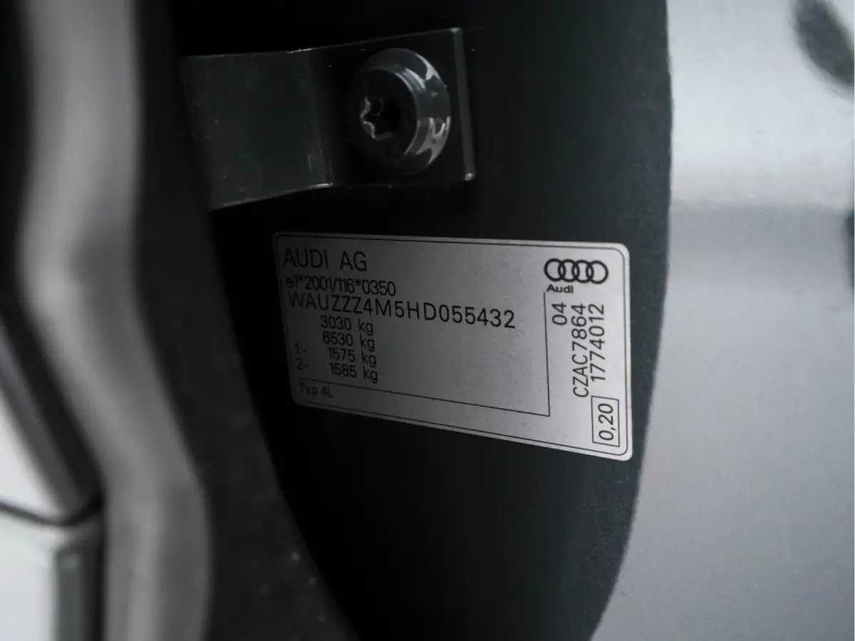 SQ7 4.0 TDI Quattro Pro Line + Aut. *PANO | LEATHER | FULL-LED | DIGI-COCKPIT | BOSE-SOUND | KEYLESS | CAMERA | NAVI-FULLMAP | HEATED/VENTILATED-COMFORTSEATS | SHIFT-PADDLES | CARBON-INLAY |