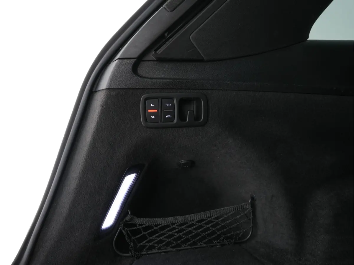 SQ7 4.0 TDI Quattro Pro Line + Aut. *PANO | LEATHER | FULL-LED | DIGI-COCKPIT | BOSE-SOUND | KEYLESS | CAMERA | NAVI-FULLMAP | HEATED/VENTILATED-COMFORTSEATS | SHIFT-PADDLES | CARBON-INLAY |
