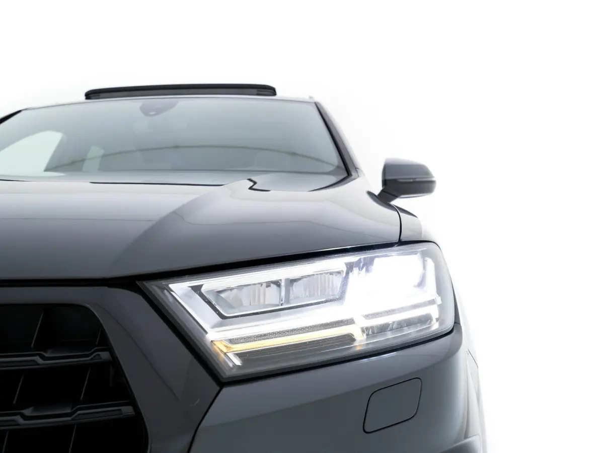 SQ7 4.0 TDI Quattro Pro Line + Aut. *PANO | LEATHER | FULL-LED | DIGI-COCKPIT | BOSE-SOUND | KEYLESS | CAMERA | NAVI-FULLMAP | HEATED/VENTILATED-COMFORTSEATS | SHIFT-PADDLES | CARBON-INLAY |