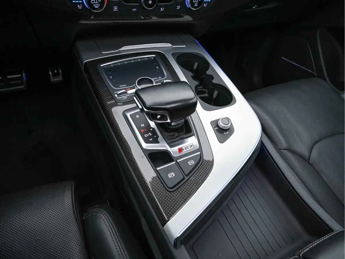 SQ7 4.0 TDI Quattro Pro Line + Aut. *PANO | LEATHER | FULL-LED | DIGI-COCKPIT | BOSE-SOUND | KEYLESS | CAMERA | NAVI-FULLMAP | HEATED/VENTILATED-COMFORTSEATS | SHIFT-PADDLES | CARBON-INLAY |