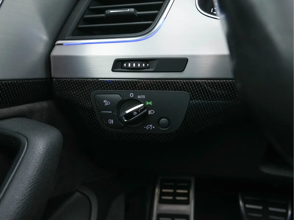 SQ7 4.0 TDI Quattro Pro Line + Aut. *PANO | LEATHER | FULL-LED | DIGI-COCKPIT | BOSE-SOUND | KEYLESS | CAMERA | NAVI-FULLMAP | HEATED/VENTILATED-COMFORTSEATS | SHIFT-PADDLES | CARBON-INLAY |