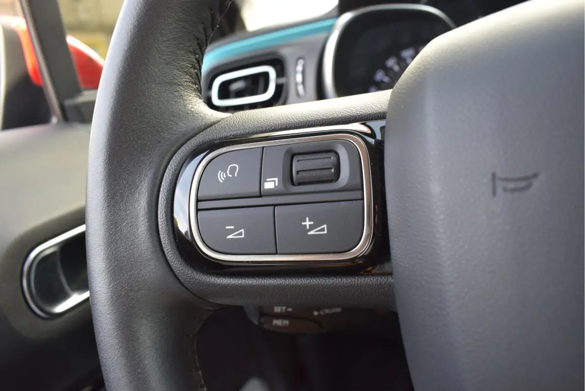 1.2 Feel | NL-Auto | Navi | Climate Control | Full LED
