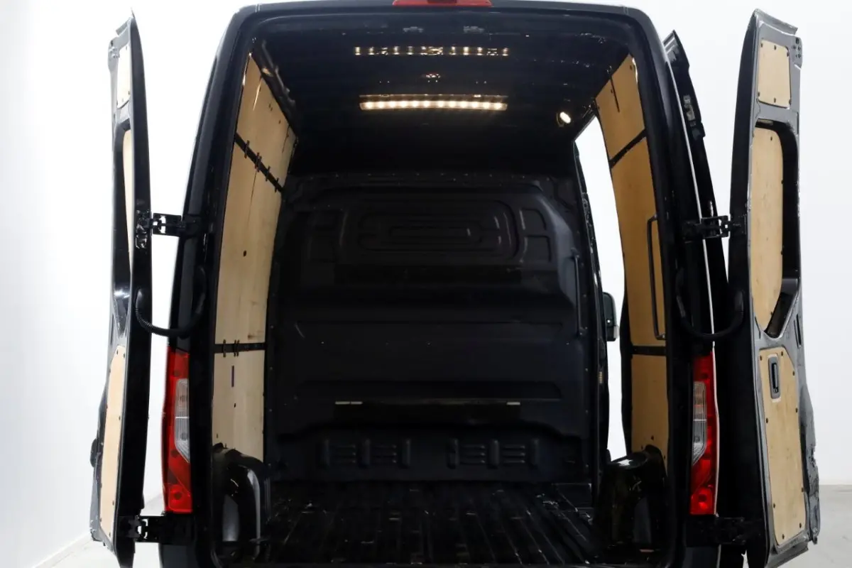 314 CDI 143pk RWD L2H2 Airco/Navi/Camera 11-2019