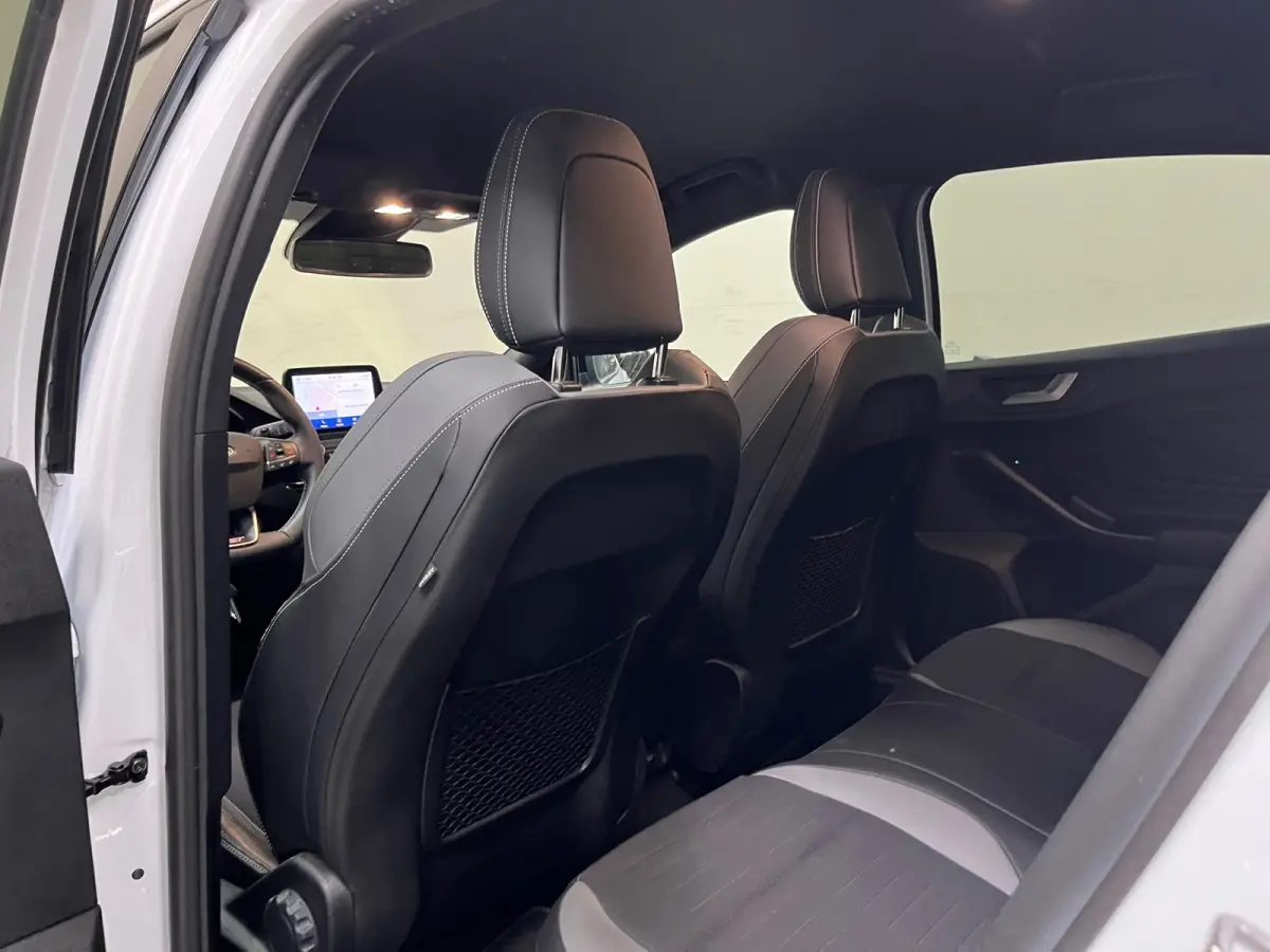 2.3 EcoBoost ST-3 280PK | Apple Carplay | Climate Control | Recaro | Stoel- Stuurverwarming | Verwarmbare Voorruit |