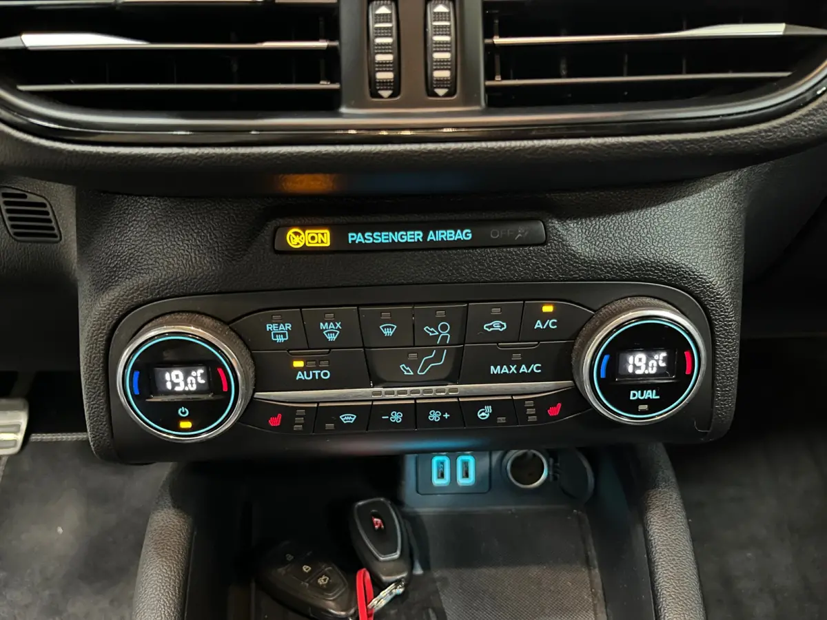 2.3 EcoBoost ST-3 280PK | Apple Carplay | Climate Control | Recaro | Stoel- Stuurverwarming | Verwarmbare Voorruit |
