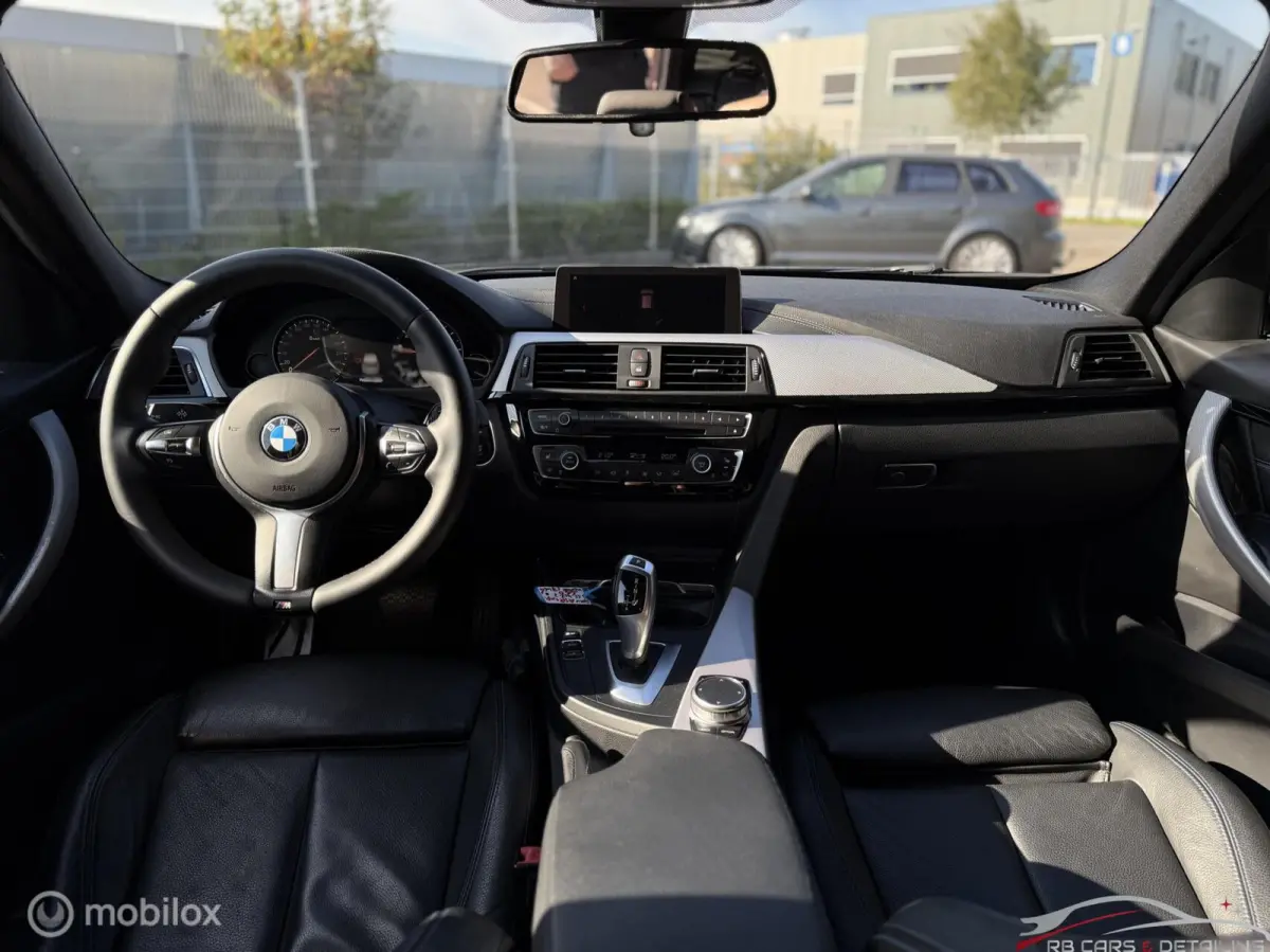 318i M-Sport Edition, Leder, Digi dashbo