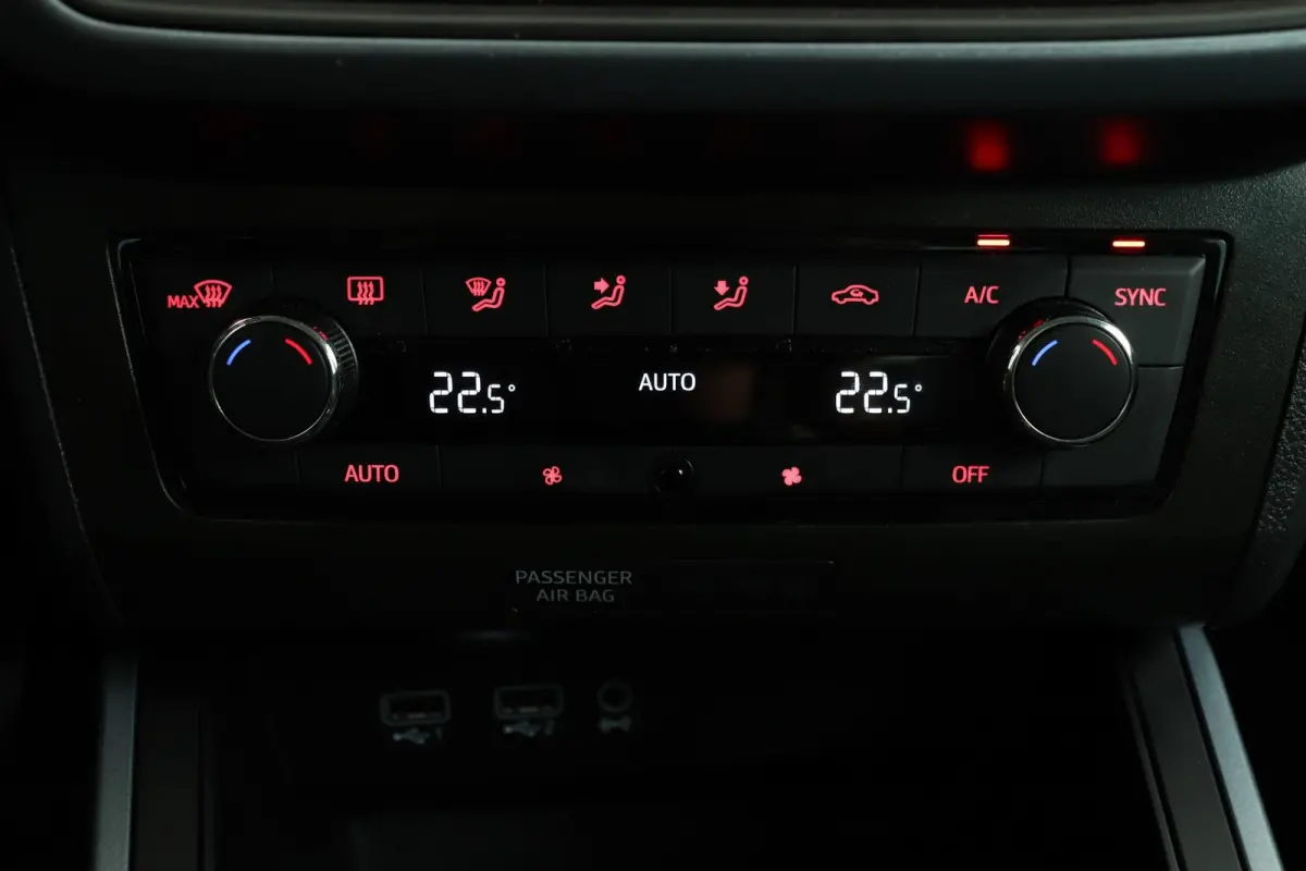 1.0 TSI Style | CarPlay | Climate Control | Parkeersensoren | Org NL.