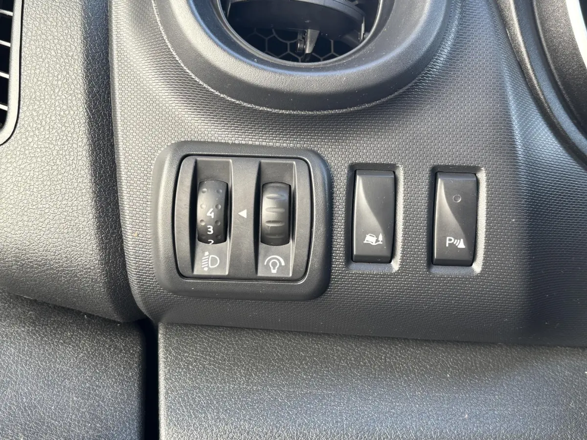 2.0 dCi 120 T27 L1H1Comfort*3PERS.*HAAK*CRUISE*A/C