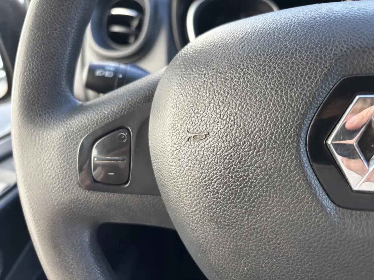 2.0 dCi 120 T27 L1H1Comfort*3PERS.*HAAK*CRUISE*A/C