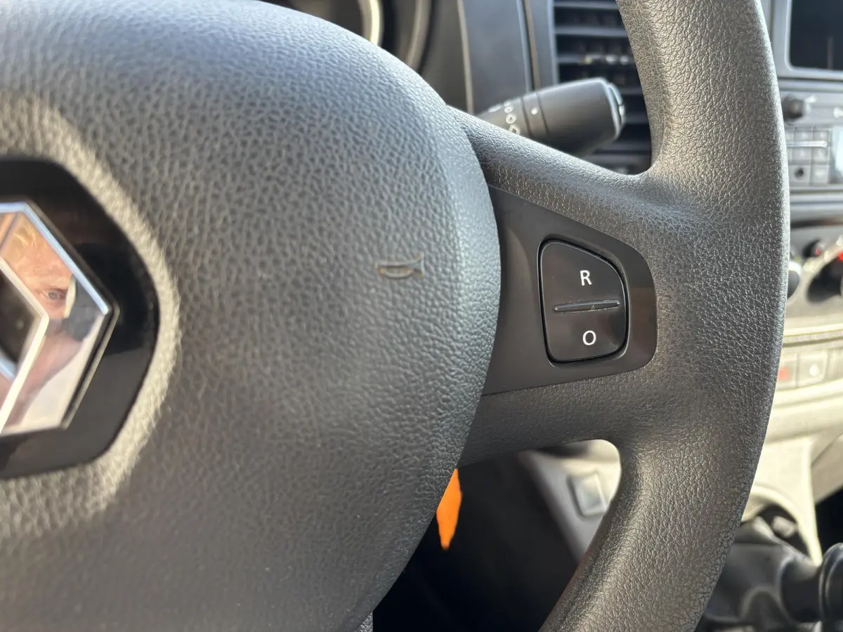 2.0 dCi 120 T27 L1H1Comfort*3PERS.*HAAK*CRUISE*A/C