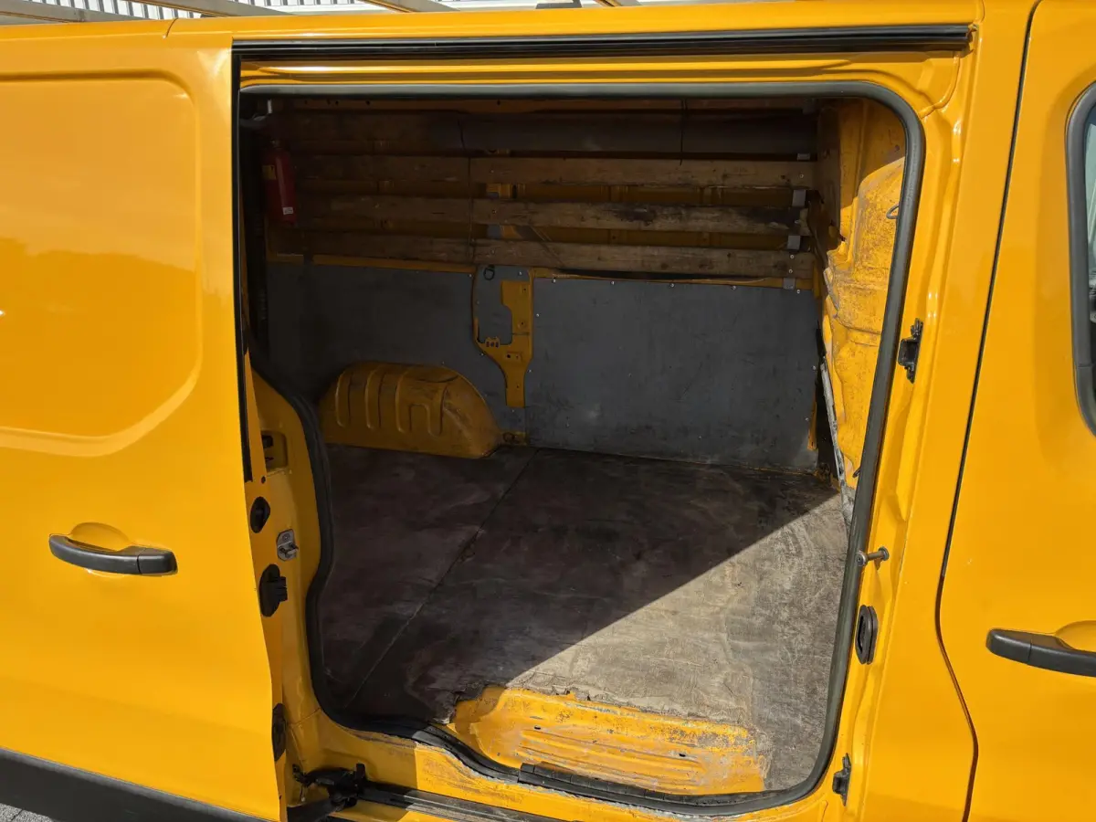 2.0 dCi 120 T27 L1H1Comfort*3PERS.*HAAK*CRUISE*A/C