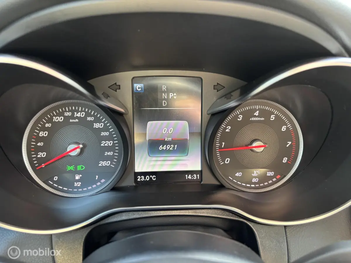 250 4MATIC Premium AMG Navi ECC Pano ILS 19"LM Camera Privacy glas