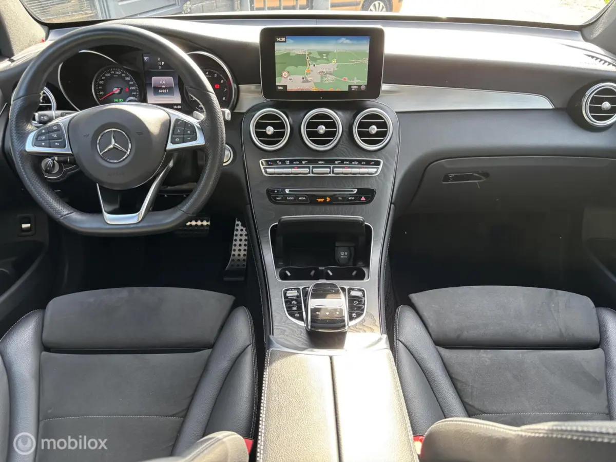 250 4MATIC Premium AMG Navi ECC Pano ILS 19"LM Camera Privacy glas