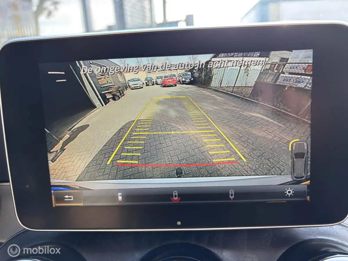 250 4MATIC Premium AMG Navi ECC Pano ILS 19"LM Camera Privacy glas