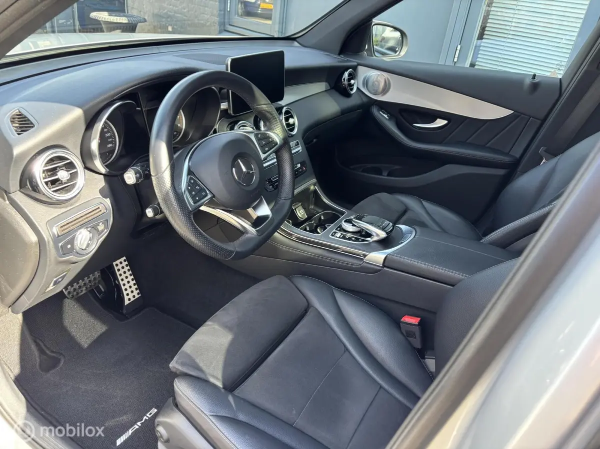 250 4MATIC Premium AMG Navi ECC Pano ILS 19"LM Camera Privacy glas