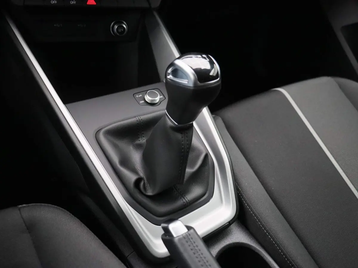 25 TFSI Advanced Edition 95 PK | Demo | S-line | Virtual cockpit | LED | Climate control | Cruise control | Privacy glas | Lichtmetalen velgen |