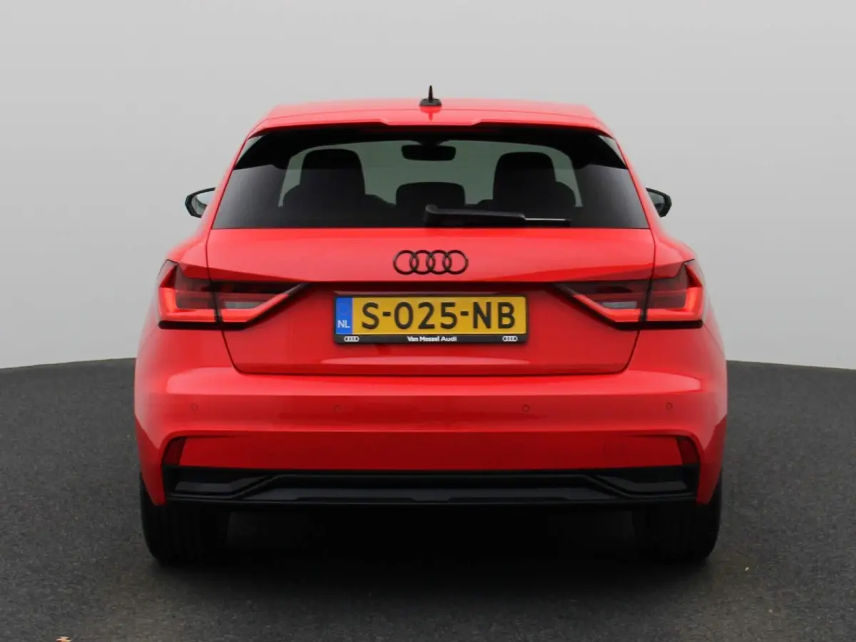 25 TFSI Advanced Edition 95 PK | Demo | S-line | Virtual cockpit | LED | Climate control | Cruise control | Privacy glas | Lichtmetalen velgen |