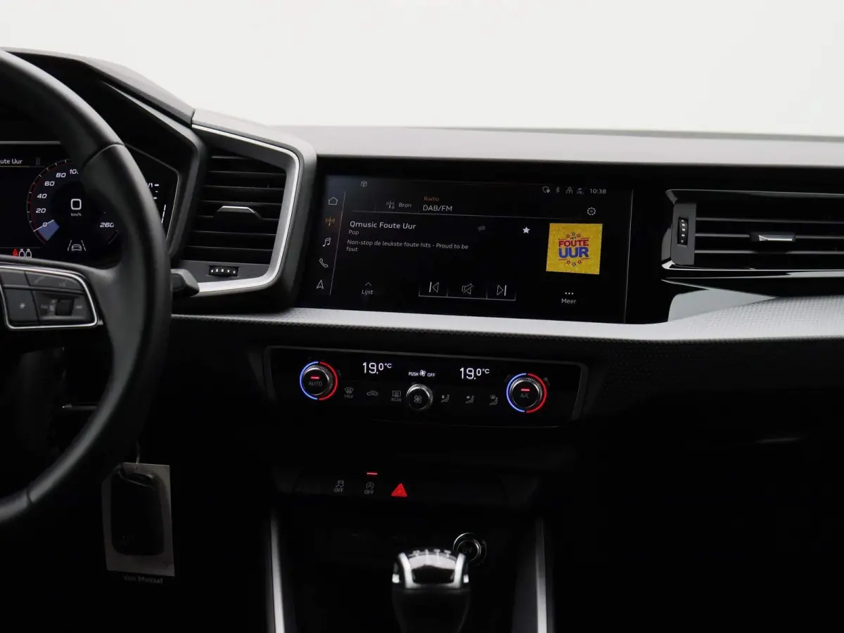 25 TFSI Advanced Edition 95 PK | Demo | S-line | Virtual cockpit | LED | Climate control | Cruise control | Privacy glas | Lichtmetalen velgen |